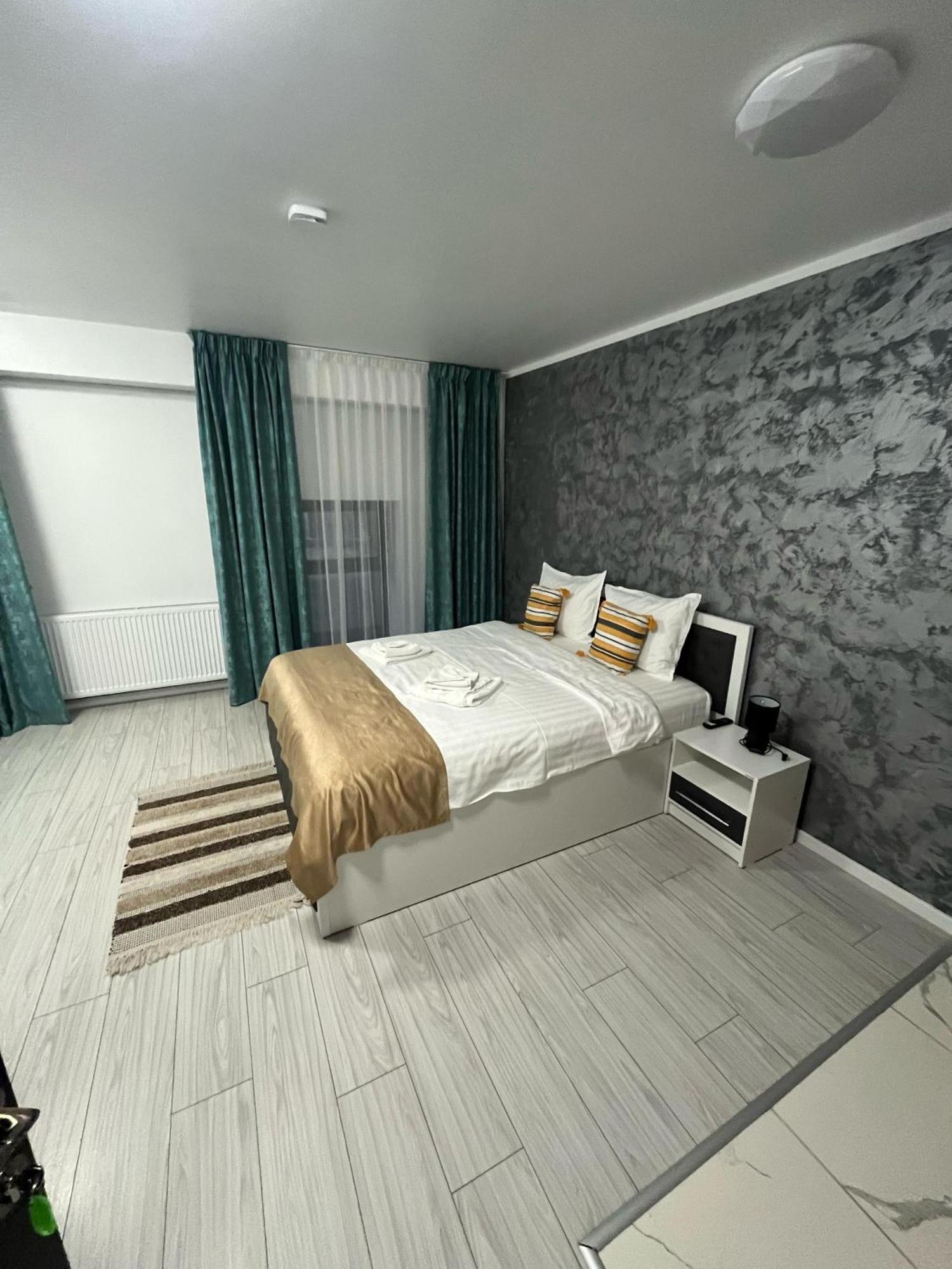 Grey Boutique Hotel Palas Iasi Exterior foto