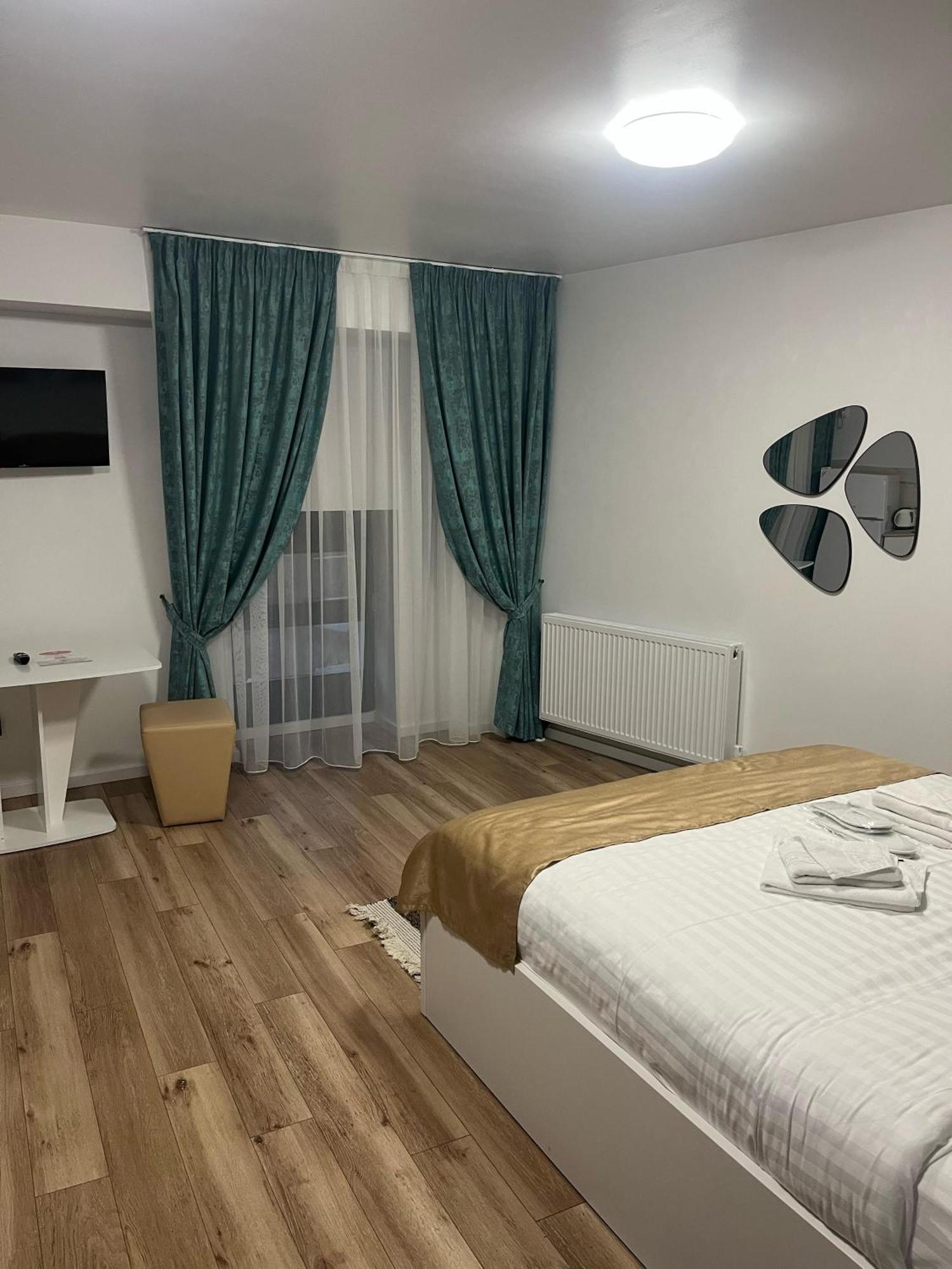 Grey Boutique Hotel Palas Iasi Exterior foto