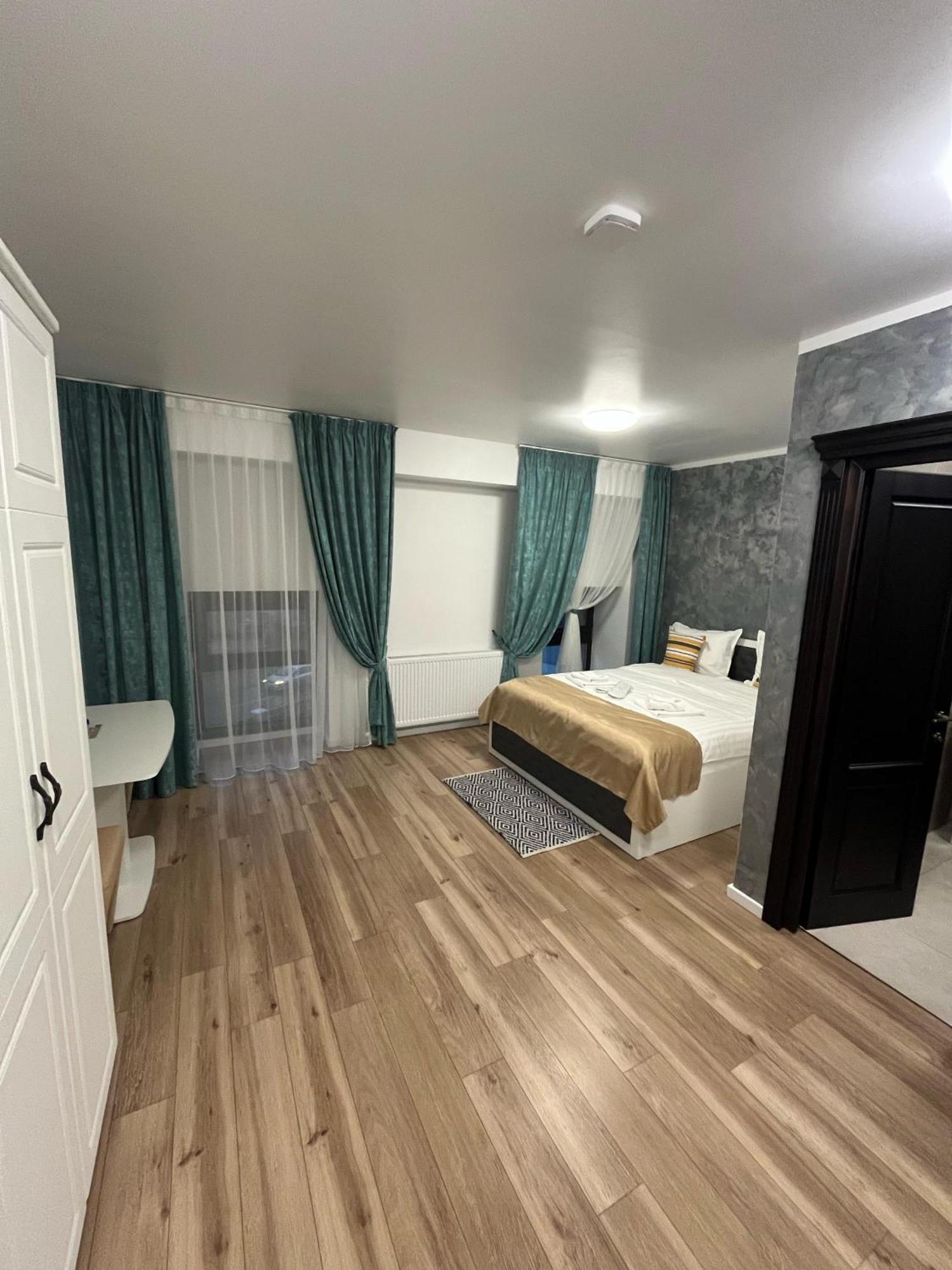 Grey Boutique Hotel Palas Iasi Exterior foto